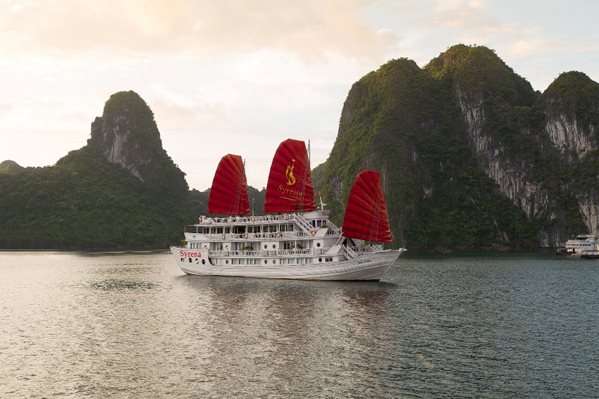 SYRENA CRUISE IN HALONG BAY 2D/1N