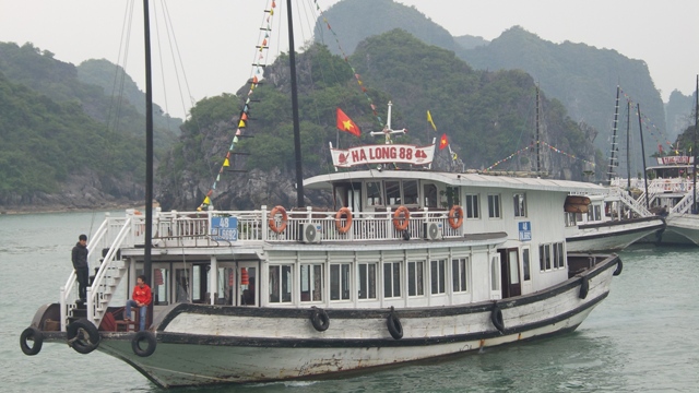 Halong open tour daily